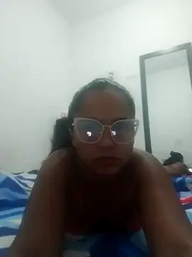 Snapshot of _Lizeth_ chatting on December 2025 07:47:01 AM Lizeth online show from December 2025 07:47:01 AM