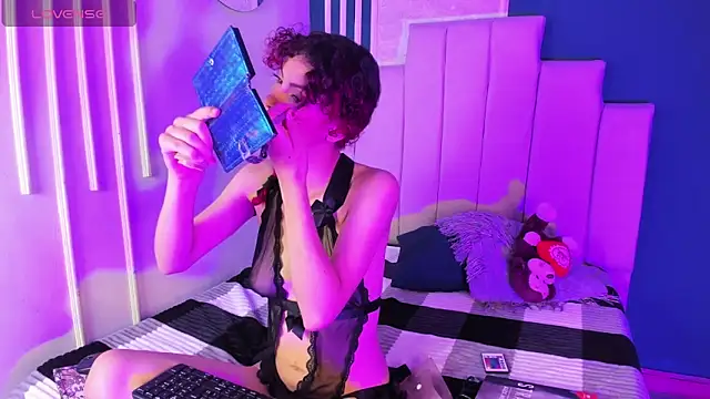 AliceMadnes online show from November 2025 04:46:02 AM