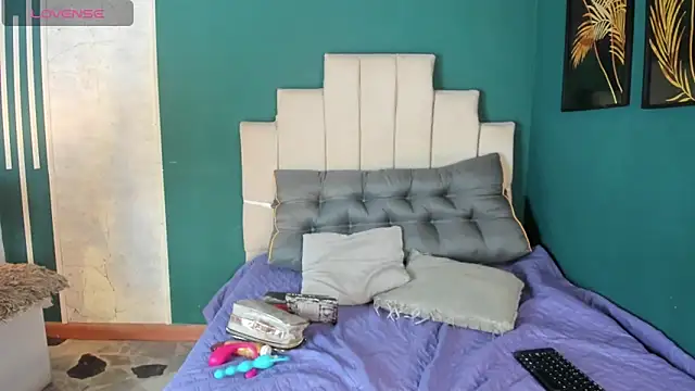 AliceMadnes online show from January 2026 01:21:01 AM