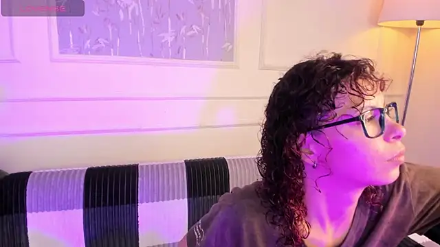 AliceMadnes online show from March 2026 12:28:02 PM