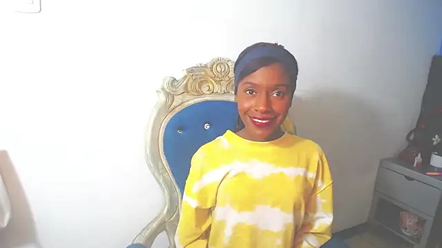 Aliis Love online show from November 2025 04:46:02 AM