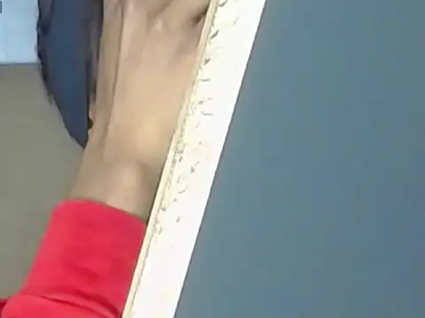 Aliis Love online show from December 2025 05:19:01 PM