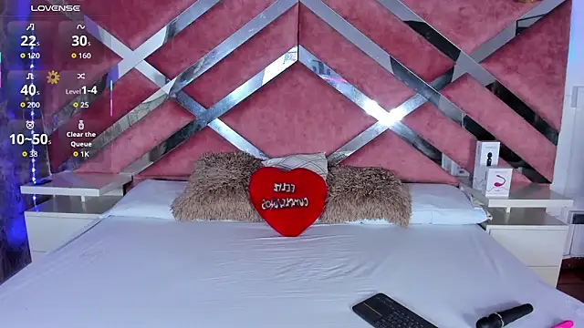 Lily Queen30 online show from November 2025 08:31:02 PM