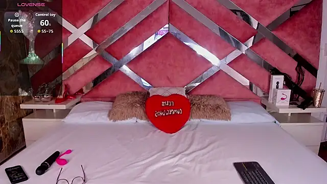 Lily Queen30 online show from January 2026 06:36:01 PM