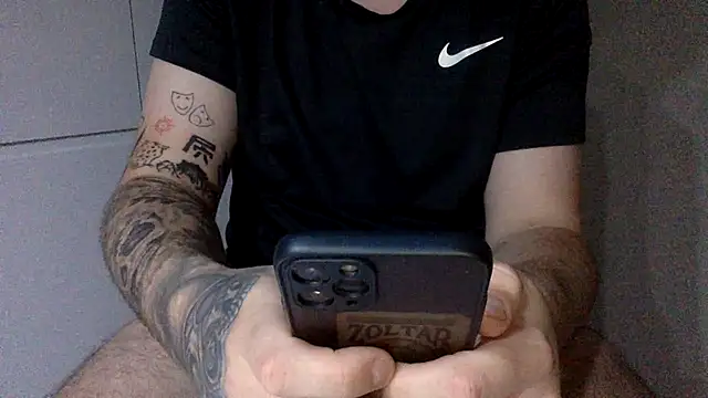 BigLee999 online show from November 2025 10:47:02 PM