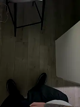 BigLee999 online show from November 2025 12:47:02 AM