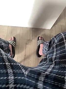 BigLee999 online show from November 2025 12:31:02 PM