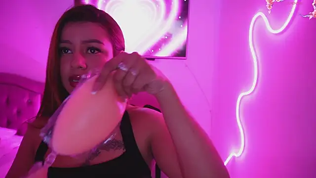 Missara  online show from November 2025 01:39:01 AM