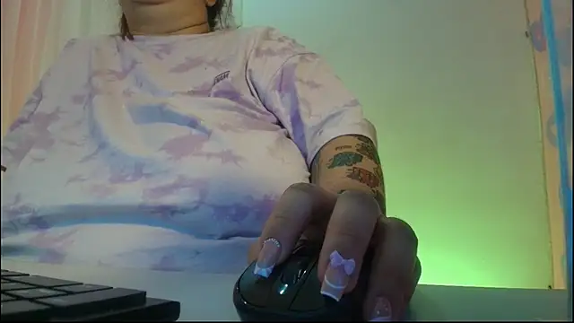 Snapshot of kattybbwbigboobs_ chatting on February 2026 05:21:02 PM kattybbwbigboobs online show from February 2026 05:21:02 PM