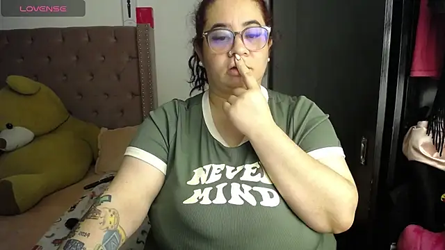 Snapshot of kattybbwbigboobs_ chatting on June 2026 05:41:01 AM kattybbwbigboobs online show from June 2026 05:41:01 AM