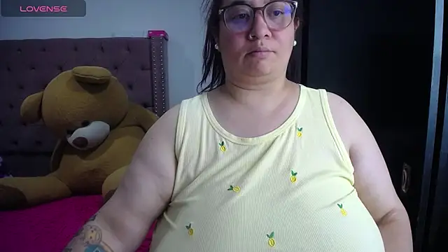 Snapshot of kattybbwbigboobs_ chatting on June 2026 06:09:02 AM kattybbwbigboobs online show from June 2026 06:09:02 AM