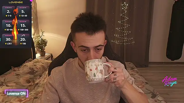 adamrayn online show from December 2025 08:00:01 PM