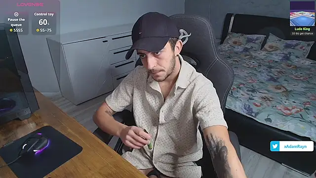 adamrayn online show from November 2025 06:45:02 PM