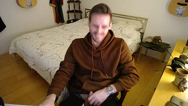 Snapshot of skatejocke chatting on November 2025 02:32:02 PM skatejocke online show from November 2025 02:32:02 PM