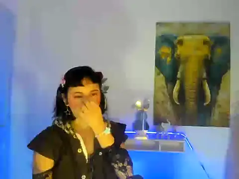 Hollysquirtx online show from November 2025 01:15:02 PM