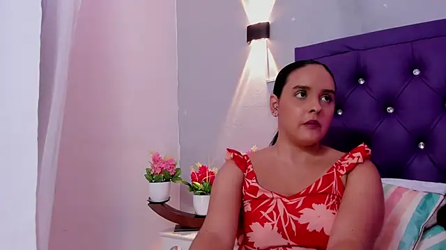 Katty Vega online show from November 2025 01:26:02 PM