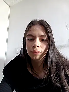 Snapshot of emilygrooe chatting on February 2026 04:36:01 PM emilygrooe online show from February 2026 04:36:01 PM