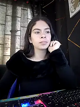 Snapshot of emilygrooe chatting on February 2026 10:10:02 PM emilygrooe online show from February 2026 10:10:02 PM