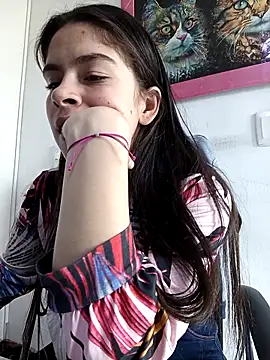 Snapshot of emilygrooe chatting on February 2026 06:30:01 PM emilygrooe online show from February 2026 06:30:01 PM