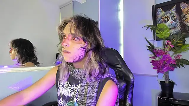 luxiel  online show from November 2025 09:04:01 PM