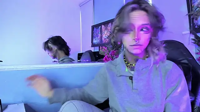 luxiel  online show from November 2025 10:32:01 PM