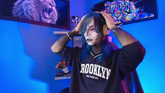 luxiel  online show from March 2026 11:21:02 PM