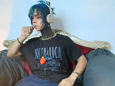 luxiel  online show from April 2026 08:36:02 PM