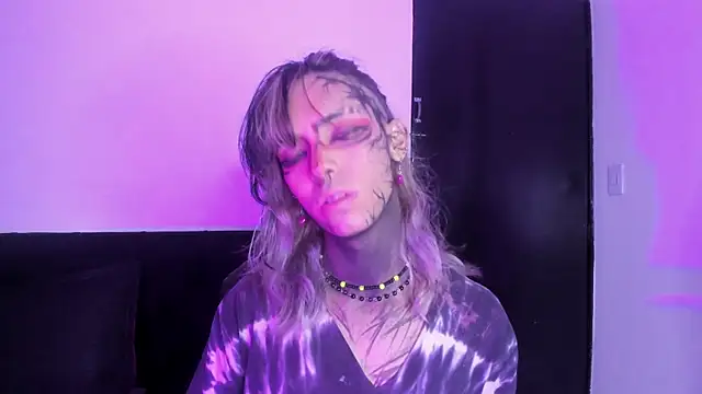 luxiel  online show from November 2025 10:47:01 PM