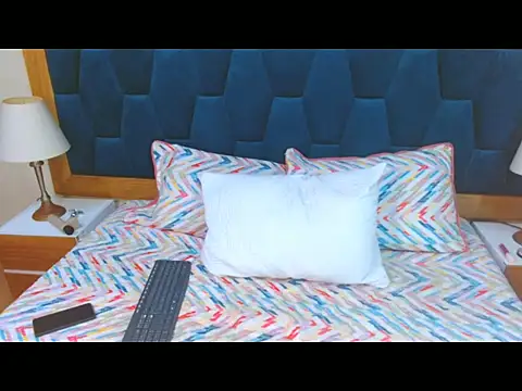 Snapshot of morrigan_luxus2 chatting on November 2025 11:27:01 PM morrigan luxus2 online show from November 2025 11:27:01 PM