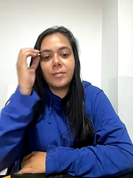 LorieFerrer online show from September 2025 05:37:01 PM