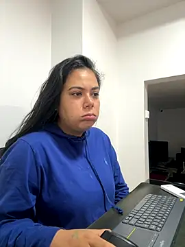 LorieFerrer online show from October 2025 02:36:01 PM