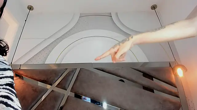 isaa and juanjo online show from February 2026 03:51:02 AM