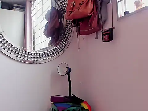 quenn-squirtanal online show from March 2026 06:11:02 PM