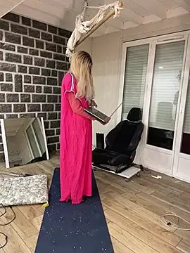 samia42 online show from April 2026 07:31:01 PM