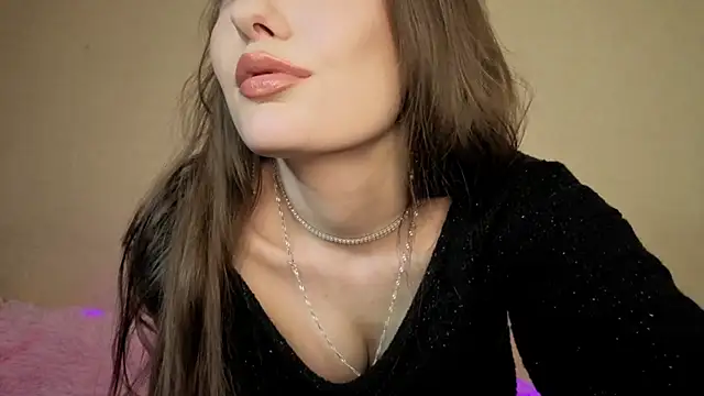 Mia Montary online show from November 2025 10:25:01 AM