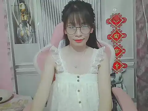 Snapshot of Ella039 chatting on May 2026 03:32:02 PM Ella039 online show from May 2026 03:32:02 PM