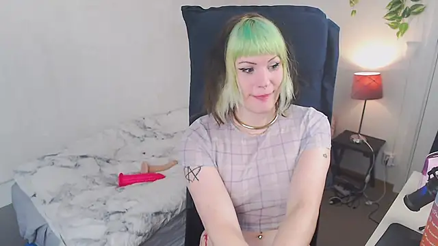 slutty violet online show from June 2026 01:33:02 PM
