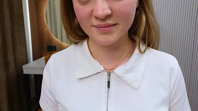 Snapshot of KirstieVise chatting on November 2025 12:20:02 PM KirstieVise online show from November 2025 12:20:02 PM