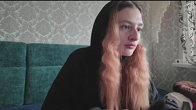 SweetLiaison online show from April 2026 06:03:02 AM