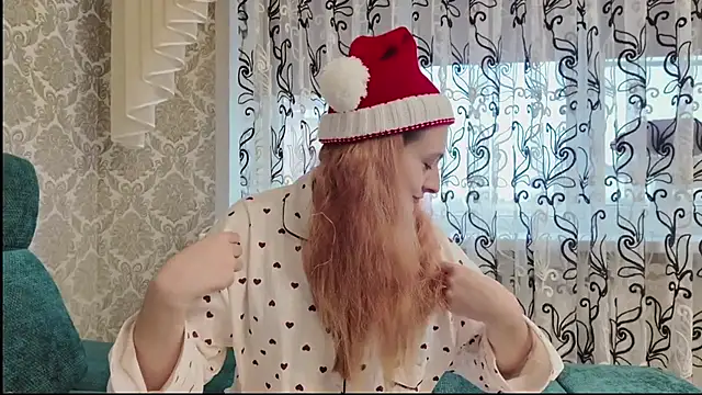 Snapshot of SweetLiaison chatting on December 2025 06:03:01 AM SweetLiaison online show from December 2025 06:03:01 AM