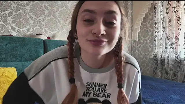 SweetLiaison online show from March 2026 11:28:02 AM