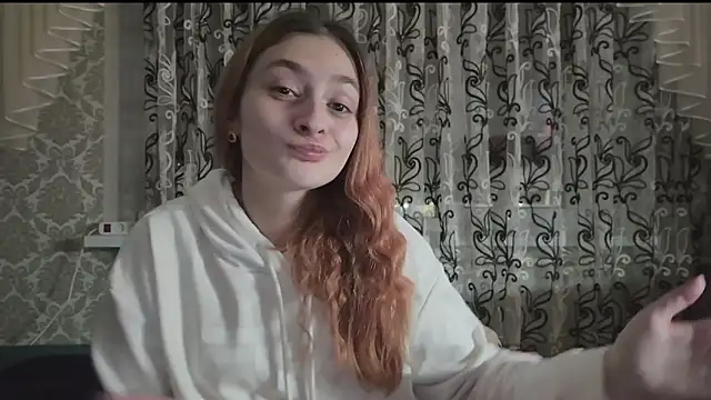 Snapshot of SweetLiaison chatting on December 2025 07:17:01 PM SweetLiaison online show from December 2025 07:17:01 PM