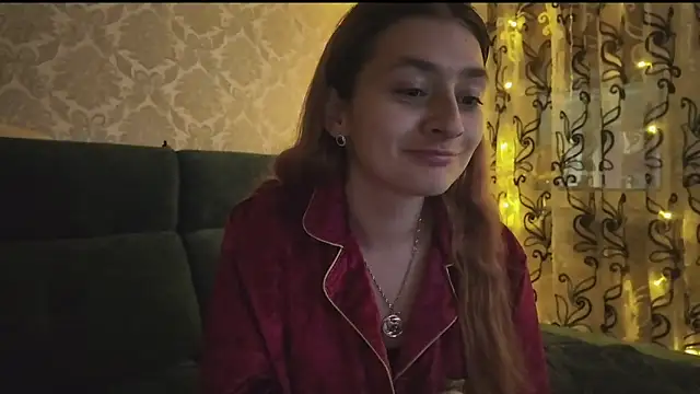 Snapshot of SweetLiaison chatting on February 2026 06:05:01 PM SweetLiaison online show from February 2026 06:05:01 PM