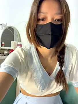 Snapshot of Cara-02 chatting on November 2025 12:33:02 AM Cara-02 online show from November 2025 12:33:02 AM