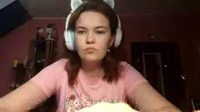 Snapshot of ScrammedUaruna chatting on November 2025 02:09:02 PM ScrammedUaruna online show from November 2025 02:09:02 PM