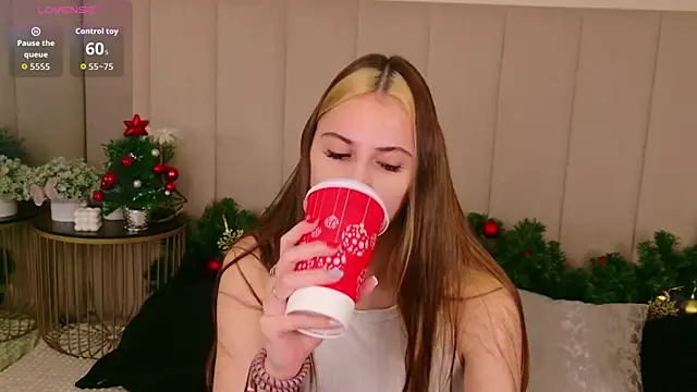 AriaBe11 online show from December 2025 07:11:02 AM