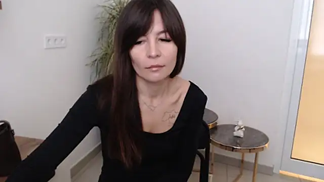 Veronichkaaa online show from November 2025 08:18:02 AM