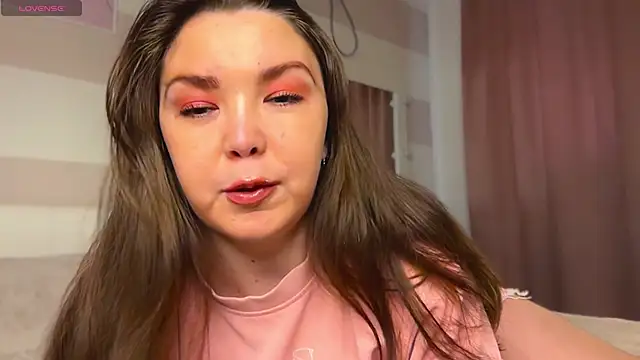 Snapshot of liliaMaivis chatting on November 2025 12:53:01 PM liliaMaivis online show from November 2025 12:53:01 PM