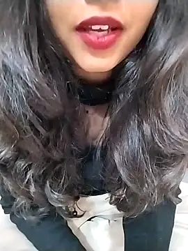 Sexy Divya   online show from December 2025 06:45:02 AM