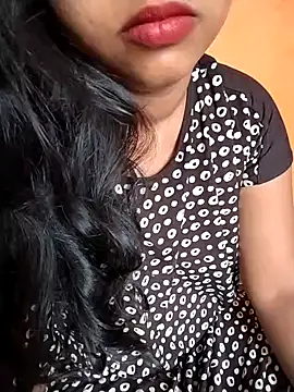 Sexy Divya   online show from May 2026 12:43:02 AM